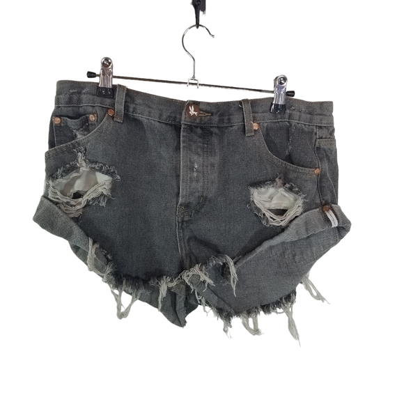 One Teaspoon Bandits distressed charcoal gray black shorts - Picture 4 of 16